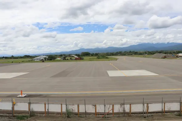 The refurbishment and upgrade of Honiara Airport’s Runway is one part of the project that is being financed by the World Bank through the International Development Association (IDA).
