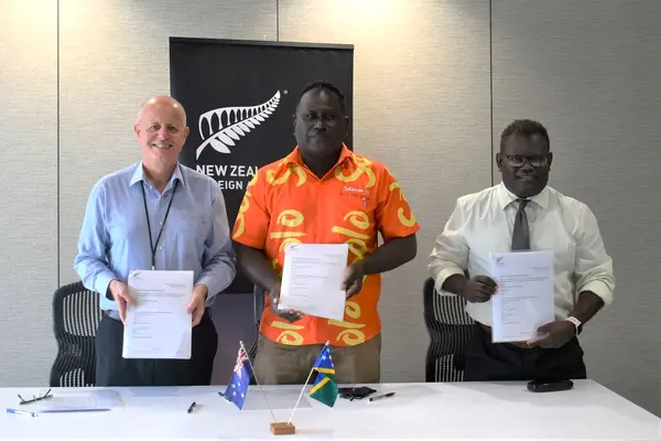 High Commissioner Jonathan Schwass with Director Tourism and PS Finance.