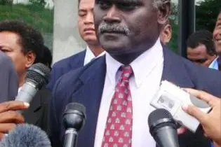 Mr Sogavare says the country is in danger of having a government that is nothing more than a collection of "groups of convenience."
