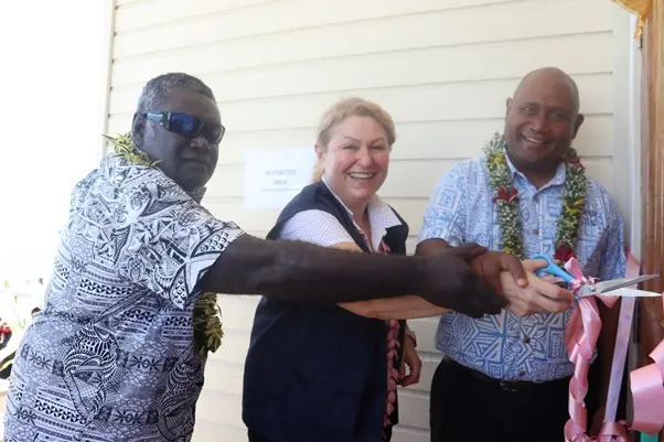 Premier of Western Province David Gina, WHO Country Representative Dr. Sevil Huseynova and Minister of Health Hon. Dr Culwick Togamana cutting the ribbon to official open the COVID-19 isolation ward.