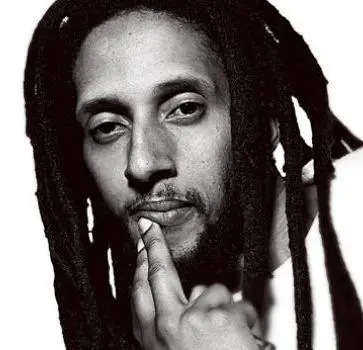 What reggae means to a majority of us Solomon Islanders is synonymous with Bob Marley. Julian brings a similar sound to his father’s music maintaining comparable messages and good vibes.