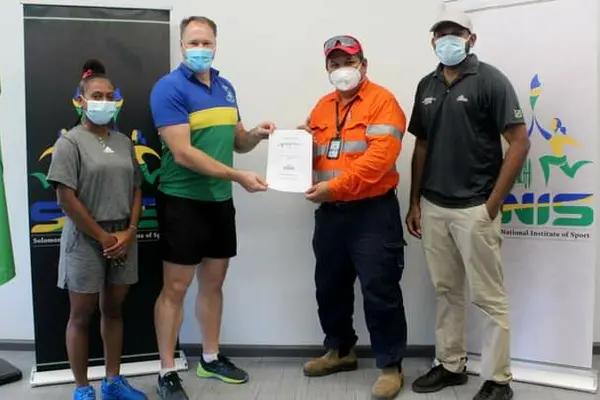 (L-R) SINIS Performance Manager Amanda Korinihona, SINS Executive Director Aaron Alsop, SIBF President Cyril Rachman and SIBF executive member, Timmy Magi.
