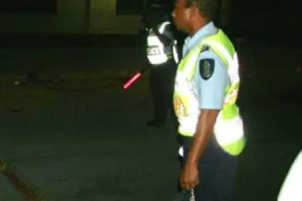 Witnesses say an average built man stepped out of the taxi stabbed the off duty officer and sped off in the taxi towards the Chinatown area.