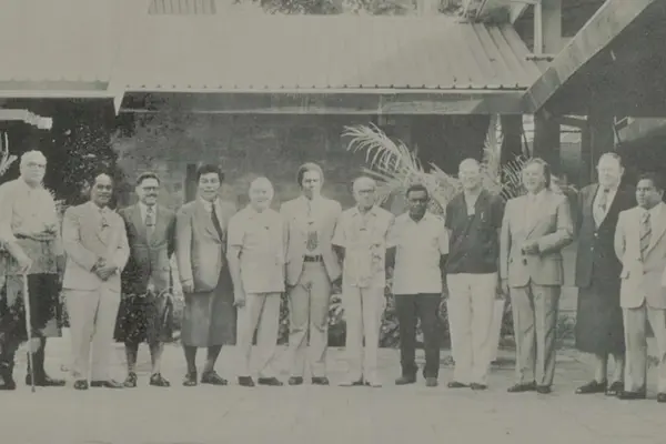Forty years ago, 12 Pacific leaders met in the Solomon Islands under the chairmanship of the Rt Hon Peter Kenilorea (C) and adopted and opened for signature the Convention to formally establish the agency that today is known as the Pacific Islands Forum Fisheries Agency (FFA).