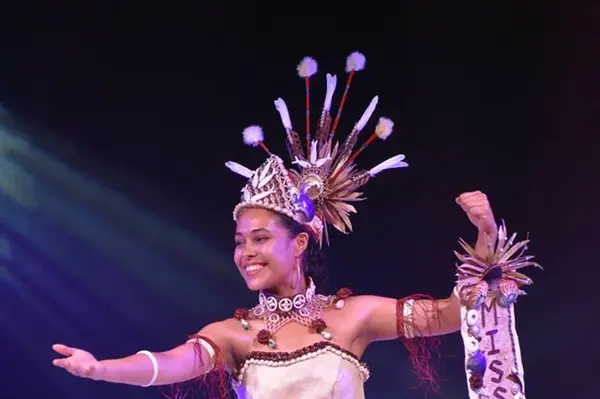 Miss Solomons Finishes Second