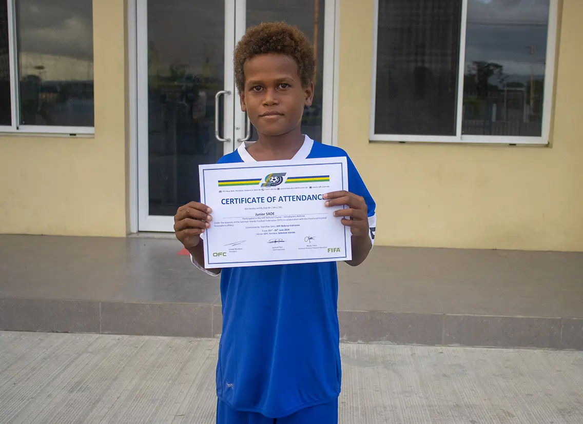 At just 14, Junior’s ambition led him to enroll in the basic refereeing course, a pioneering step for someone of his age in the country.