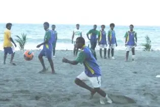 Michael Taeman lining up for a shot during training session.
